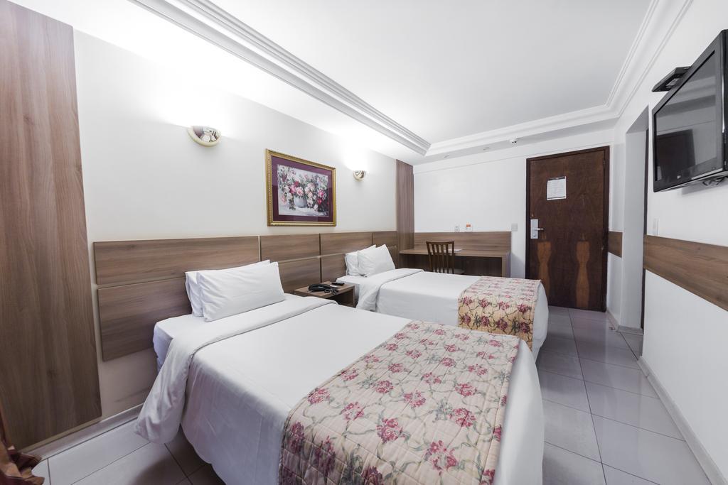 Phenícia Bittar 4*